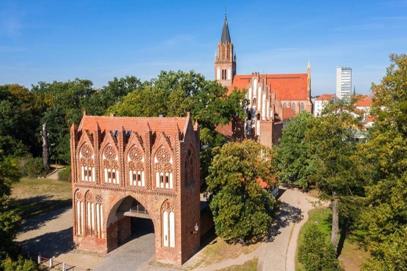 Ferienwohnung Kranichnest Нойбранденбург Екстериор снимка